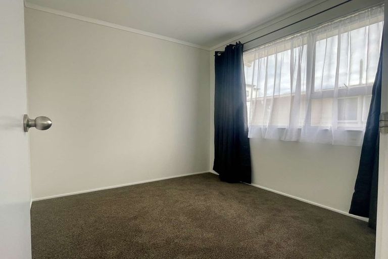 Photo of property in 35 Tabitha Crescent, Henderson, Auckland, 0612