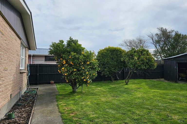 Photo of property in 6 Norrie Street, Redwood, Christchurch, 8051