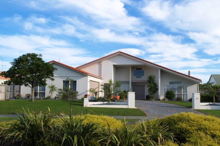 Photo of property in 12 Amadeus Place, Northpark, Auckland, 2013