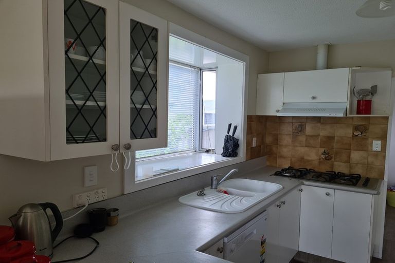 Photo of property in 17 Mckellar Place, Hornby, Christchurch, 8042