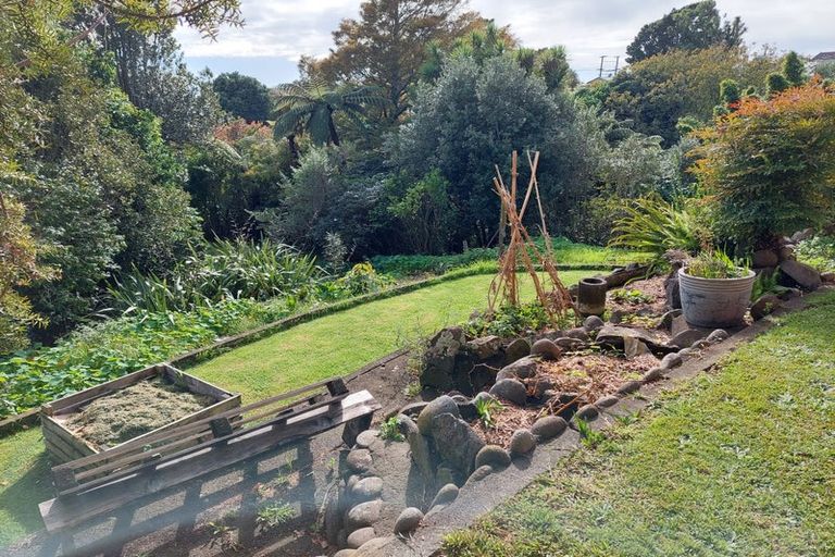 Photo of property in 12a Burns Street, Westown, New Plymouth, 4310