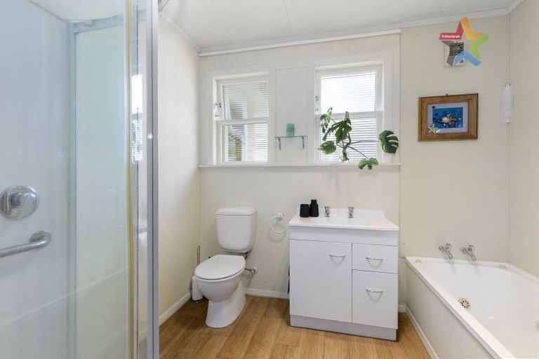 Photo of property in 337 George Street, Stokes Valley, Lower Hutt, 5019