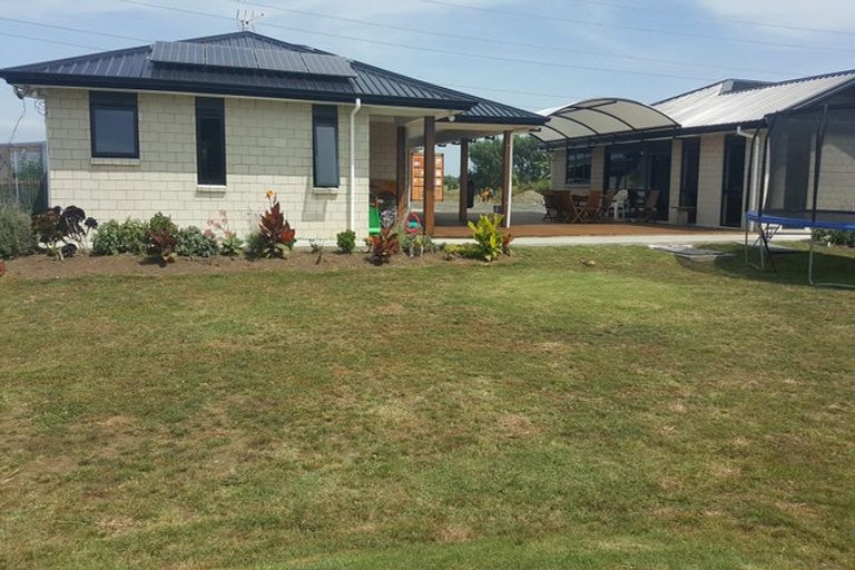 Photo of property in 1217 Glenbrook Road, Glenbrook, Waiuku, 2681