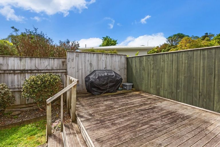 Photo of property in 169b Newlands Road, Newlands, Wellington, 6037