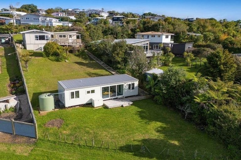 Photo of property in 10 Rimu Road, Stanmore Bay, Whangaparaoa, 0932