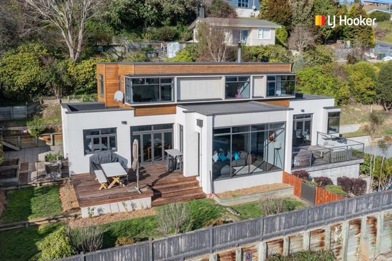 Photo of property in 23 Nore Street, Waihola, Milton, 9073