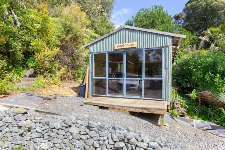 Photo of property in 986 Sandspit Road, Sandspit, Warkworth, 0982