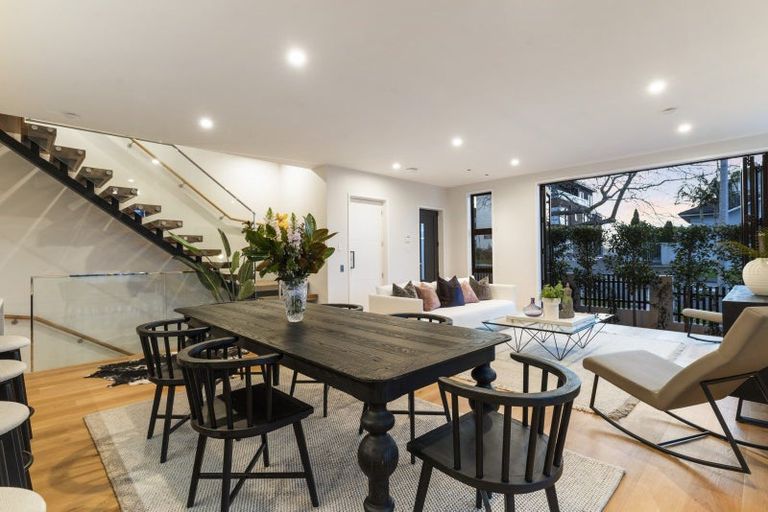 Photo of property in 16a Killarney Street, Takapuna, Auckland, 0622