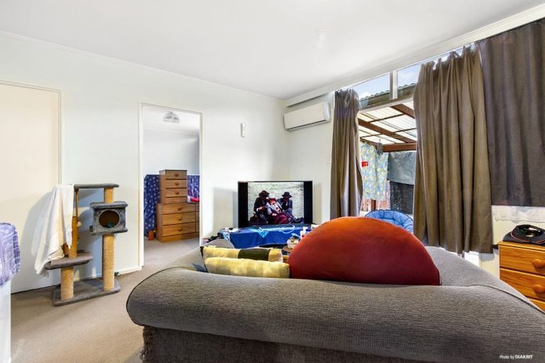 Photo of property in 2/86 Portage Road, New Lynn, Auckland, 0600