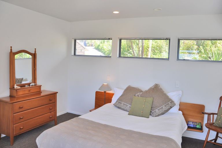 Photo of property in 16 Barrier View Road, Leigh, 0985