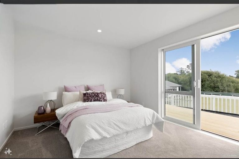 Photo of property in 513d West Coast Road, Glen Eden, Auckland, 0602