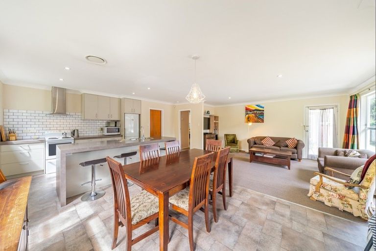 Photo of property in 3 Maoribank Grove, Brown Owl, Upper Hutt, 5018