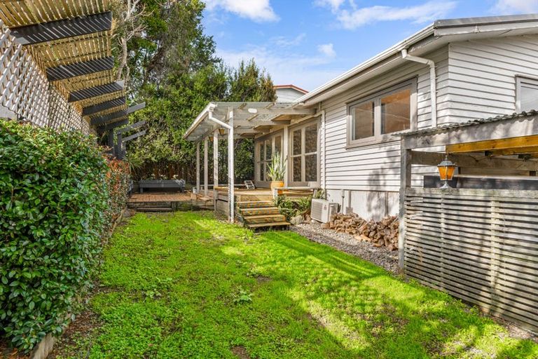 Photo of property in 1/13 Hammond Avenue, Hatfields Beach, Orewa, 0931