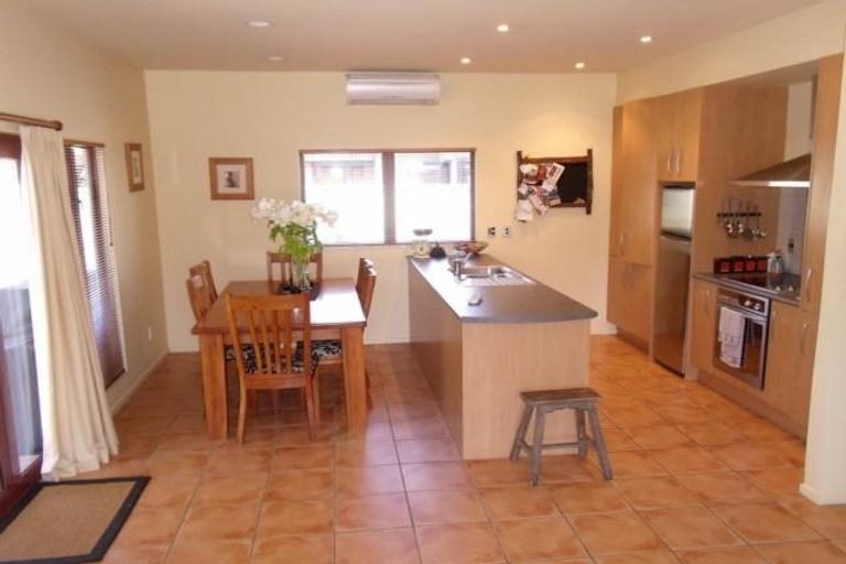 Photo of property in 40a Kensington Drive, Taradale, Napier, 4112