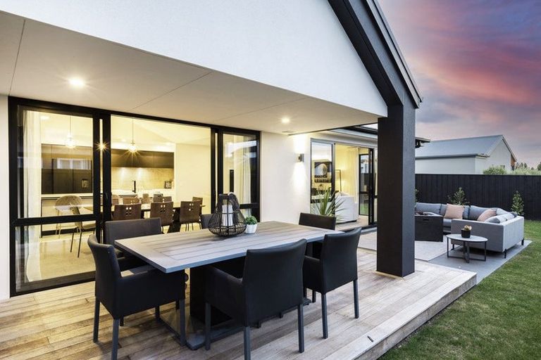 Photo of property in 215 Cavendish Road, Casebrook, Christchurch, 8051