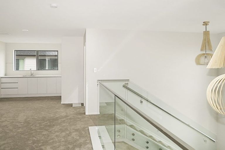 Photo of property in 54 Cirrus Way, Ranui, Auckland, 0612