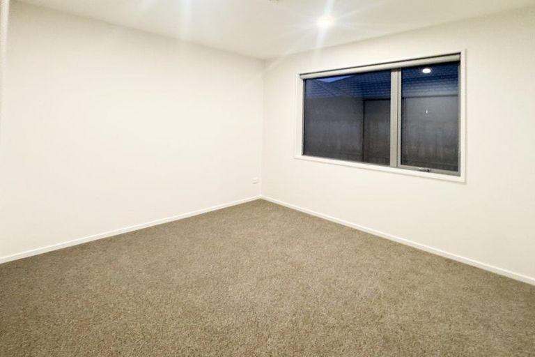 Photo of property in 67 Mehrtens Crescent, Woodend, 7691