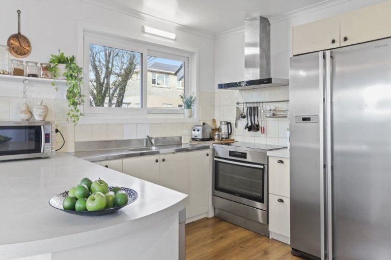 Photo of property in 802 Whangaparaoa Road, Manly, Whangaparaoa, 0930