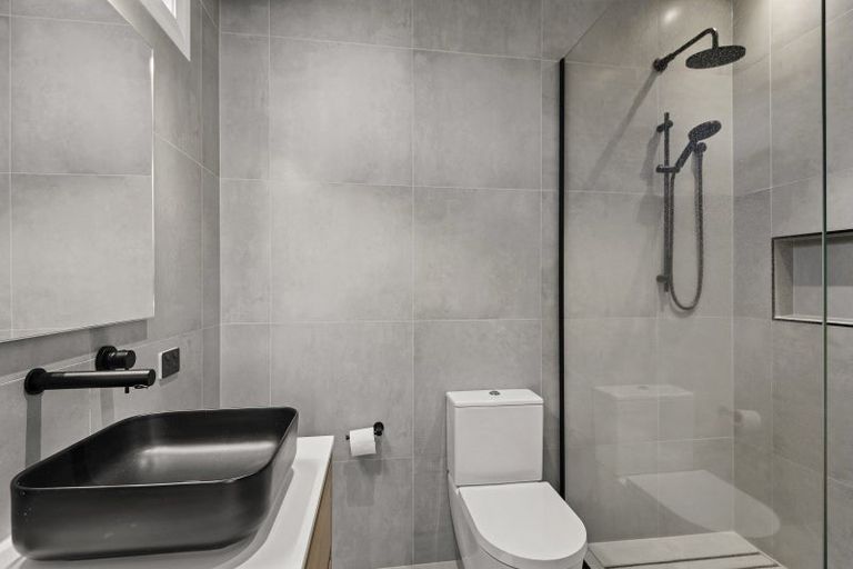 Photo of property in 136 Weston Road, St Albans, Christchurch, 8052