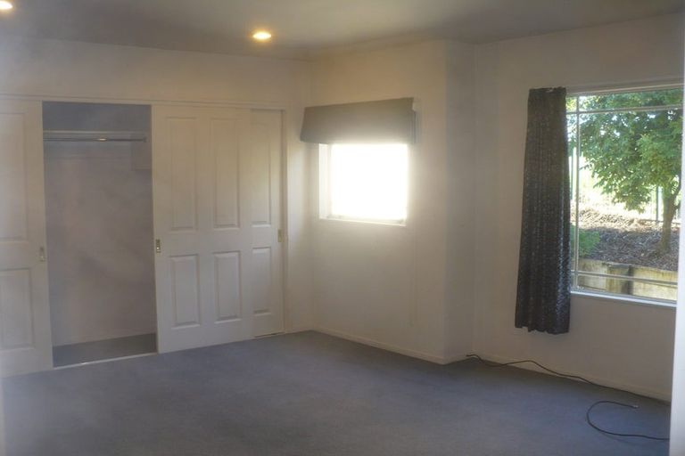 Photo of property in 147d Hobsonville Road, West Harbour, Auckland, 0618