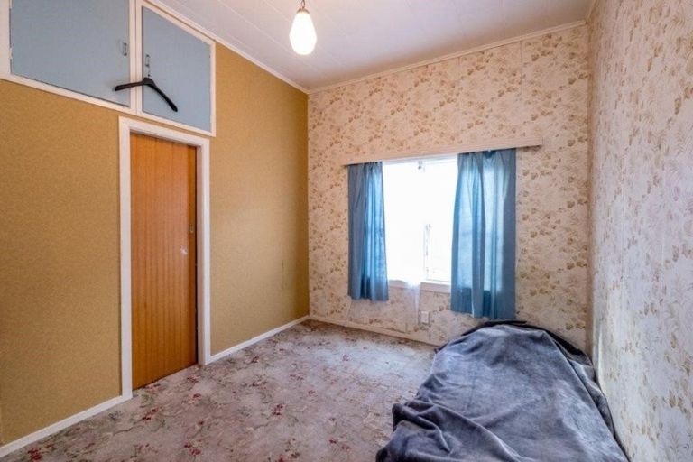 Photo of property in 64 Disraeli Street, Hawera, 4610