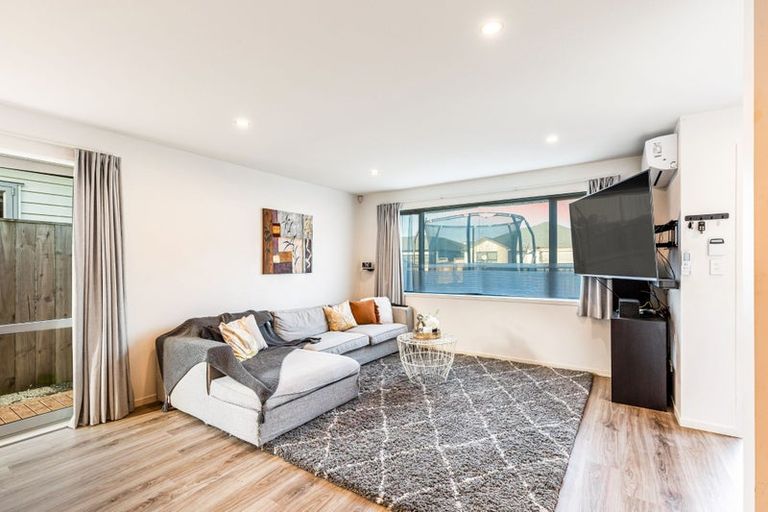 Photo of property in 15 Moemoea Avenue, Kumeu, 0810