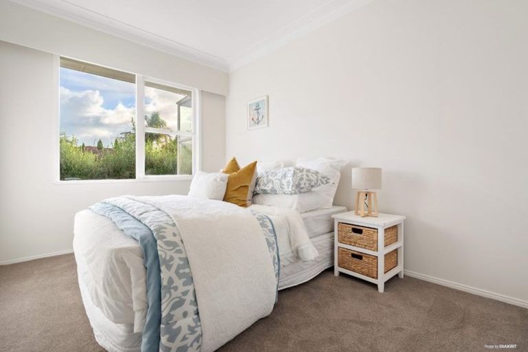 Photo of property in 1/12 Meadway, Sunnyhills, Auckland, 2010