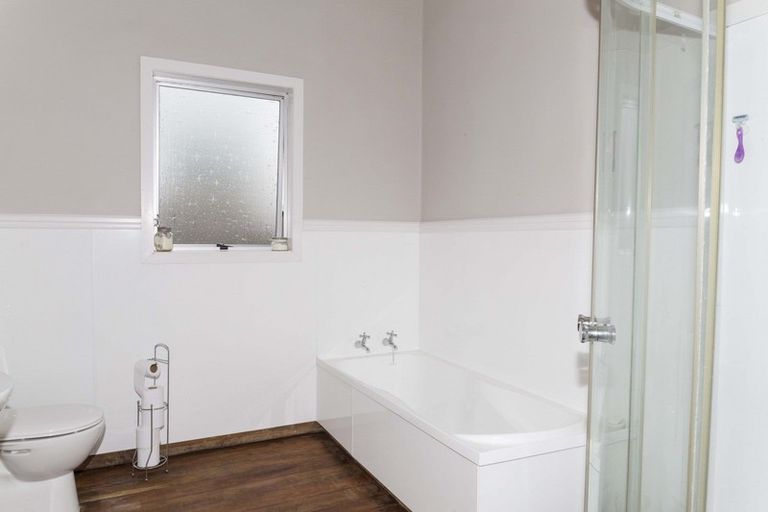 Photo of property in 7 Tennyson Street, Dannevirke, 4930