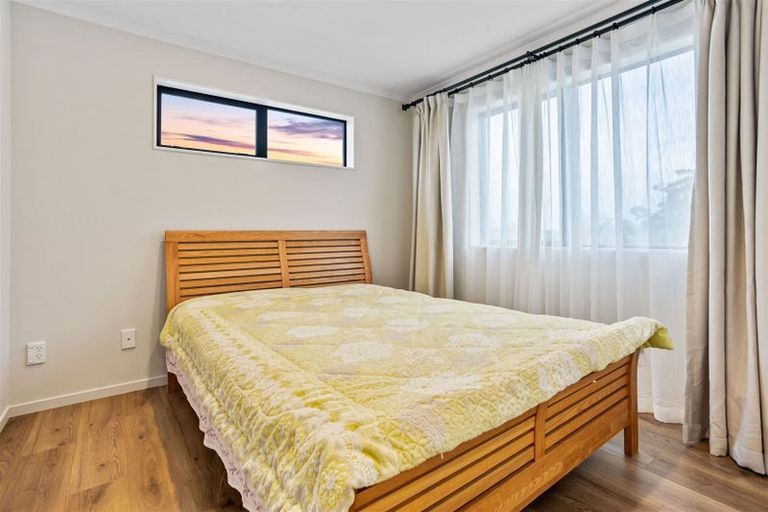 Photo of property in 297d Swanson Road, Ranui, Auckland, 0612