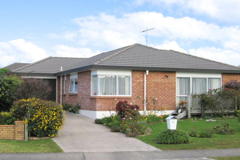 Photo of property in 73 Lakeside Drive, Orewa, 0931