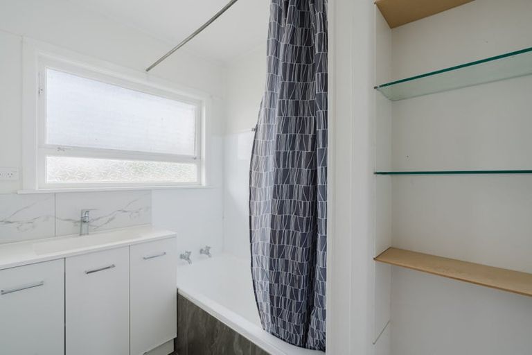 Photo of property in 18 Brocas Avenue, Hillcrest, Hamilton, 3216