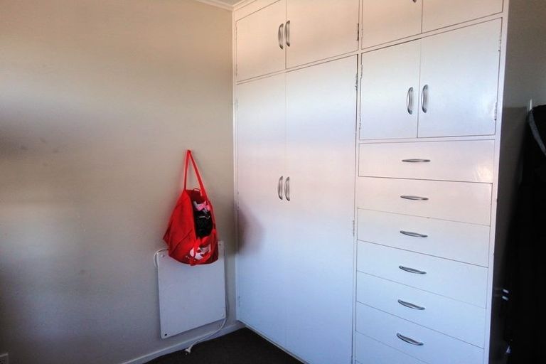 Photo of property in 27 Mcquarrie Avenue, Wattle Downs, Auckland, 2103