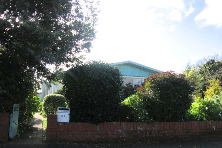 Photo of property in 54 Wai-iti Crescent, Woburn, Lower Hutt, 5010