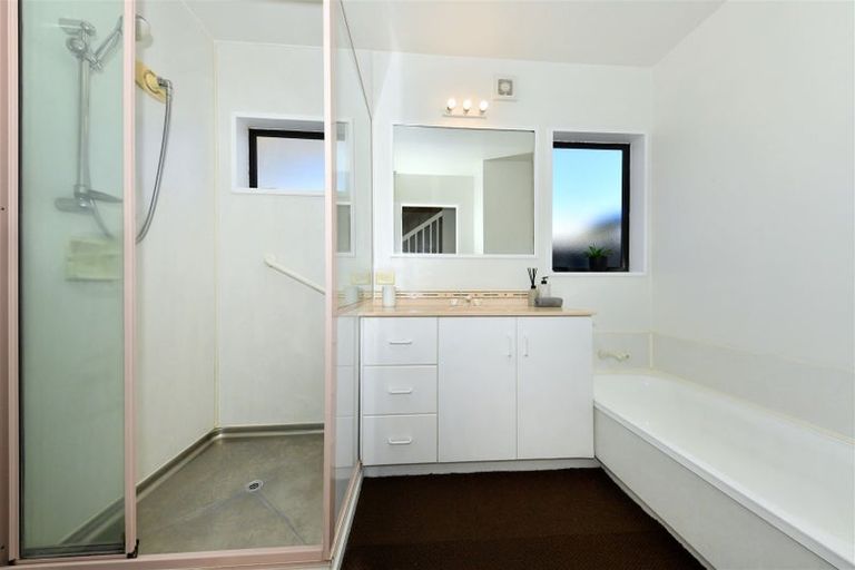 Photo of property in 431a Memorial Avenue, Burnside, Christchurch, 8053