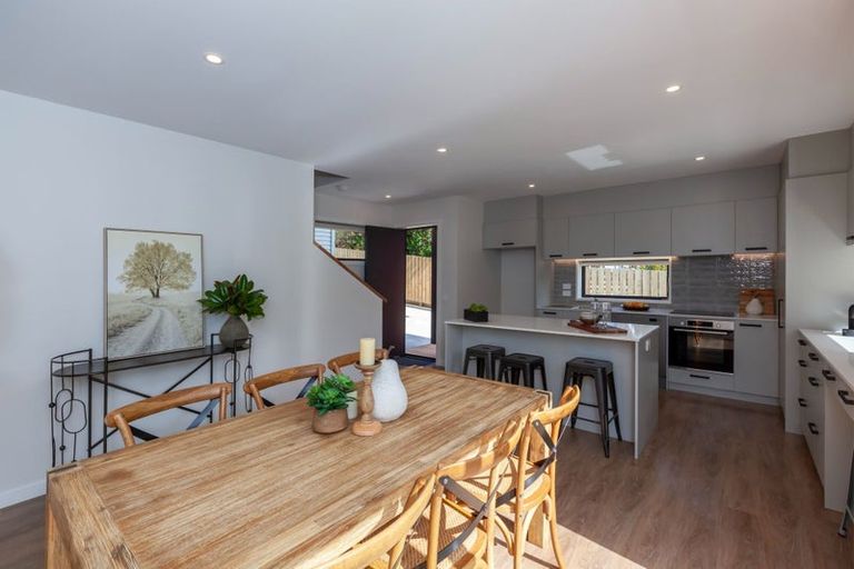 Photo of property in 77 Amohia Street, Paraparaumu, 5032