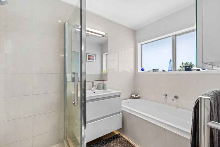 Photo of property in 2/252 Hibiscus Coast Highway, Orewa, 0931