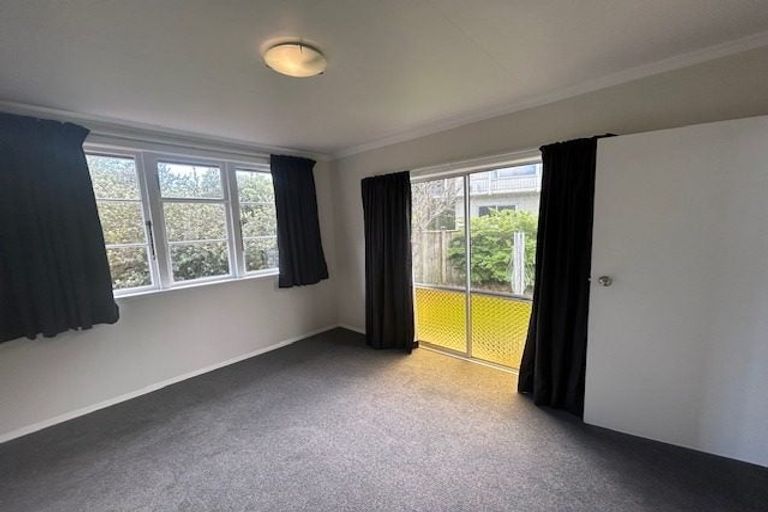 Photo of property in 10a Camden Street, Vogeltown, New Plymouth, 4310