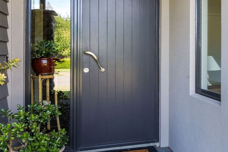 Photo of property in 2 Flaxen Way, Kinloch, Taupo, 3377