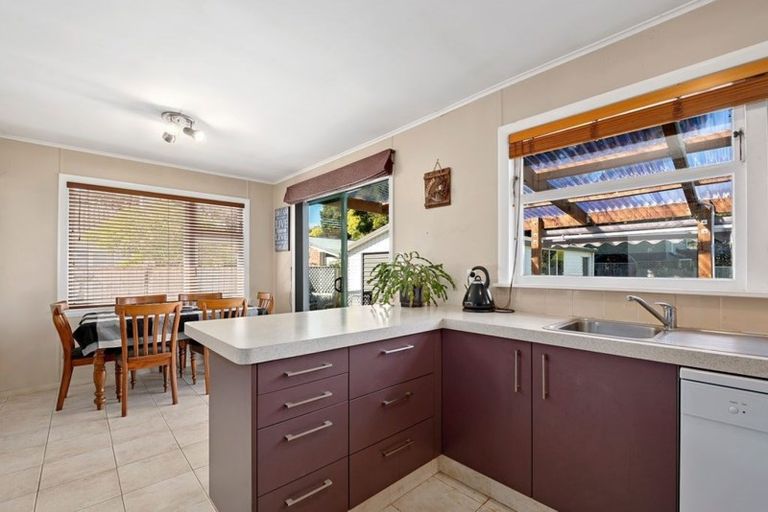 Photo of property in 6 Cecil Street, Clouston Park, Upper Hutt, 5018