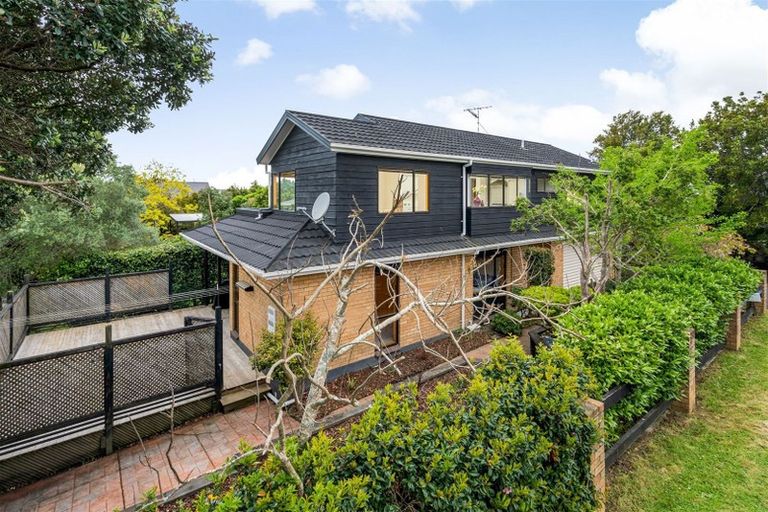 Photo of property in 2/56 Galaxy Drive, Mairangi Bay, Auckland, 0630