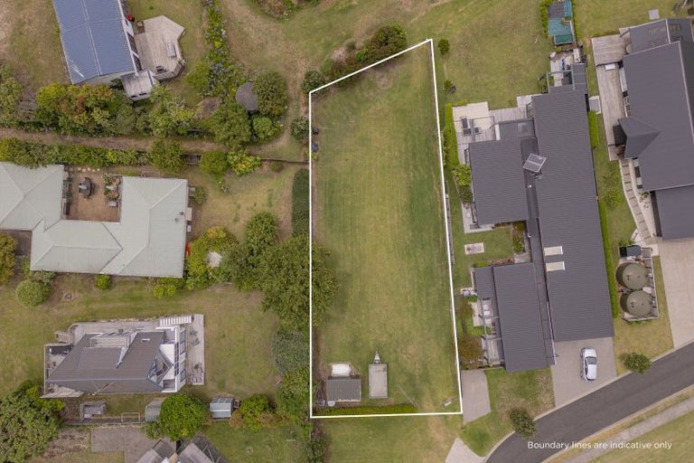 Photo of property in 19 Admiral Drive, Cooks Beach, Whitianga, 3591
