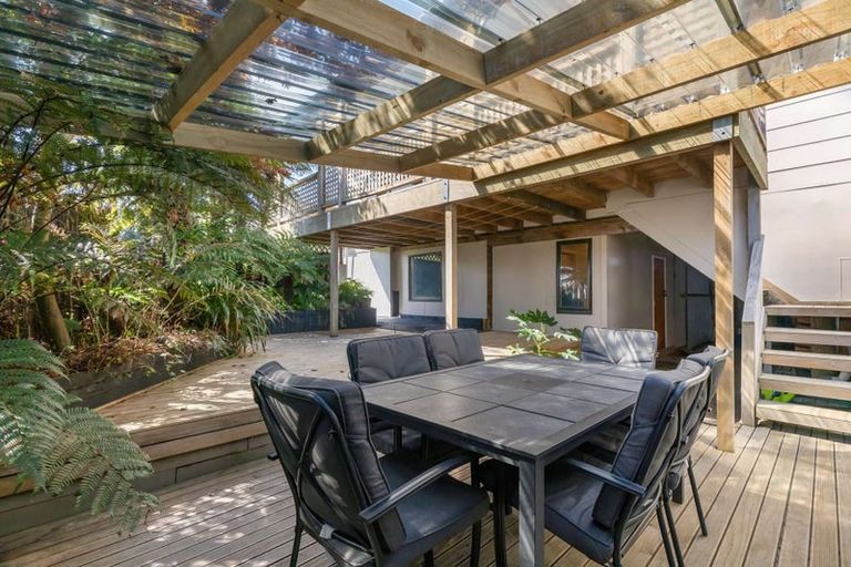 Photo of property in 28 Petrie Street, Pomare, Rotorua, 3015