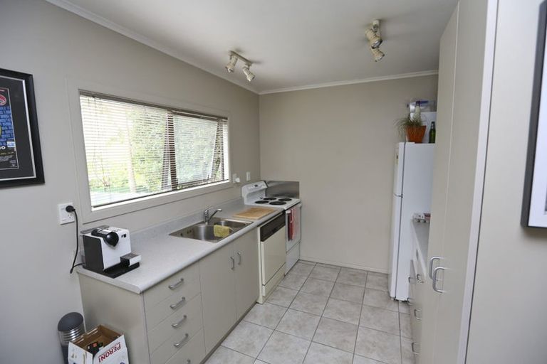 Photo of property in 4a Sea Spray Drive, Bucklands Beach, Auckland, 2012