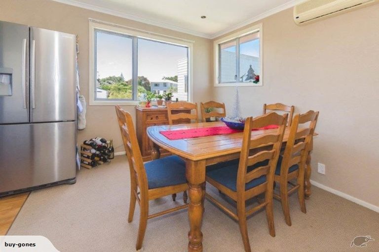 Photo of property in 16 Manly Street, Paraparaumu Beach, Paraparaumu, 5032
