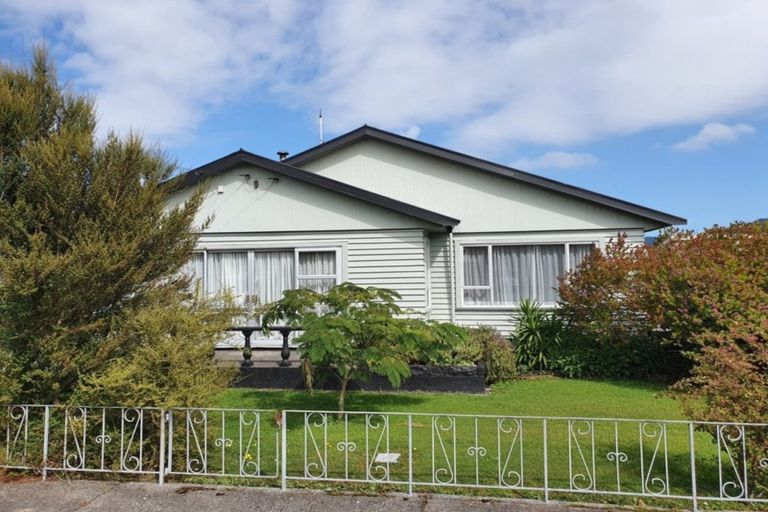 Photo of property in 39 Inverness Street, Dunollie, Runanga, 7803