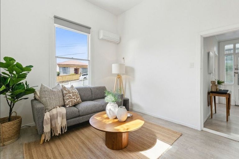 Photo of property in 36 Reuben Avenue, Brooklyn, Wellington, 6021