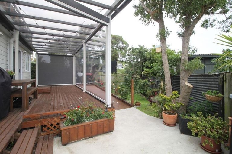 Photo of property in 3 Wright Street, Titahi Bay, Porirua, 5022