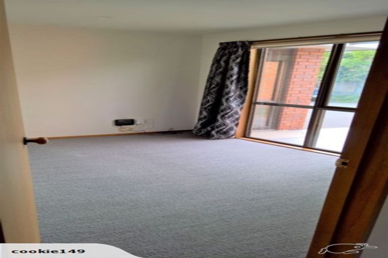 Photo of property in 2/40 Windermere Road, Papanui, Christchurch, 8053