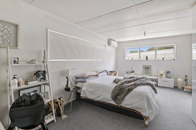 Photo of property in 13 Awatea Avenue, Paraparaumu, 5032