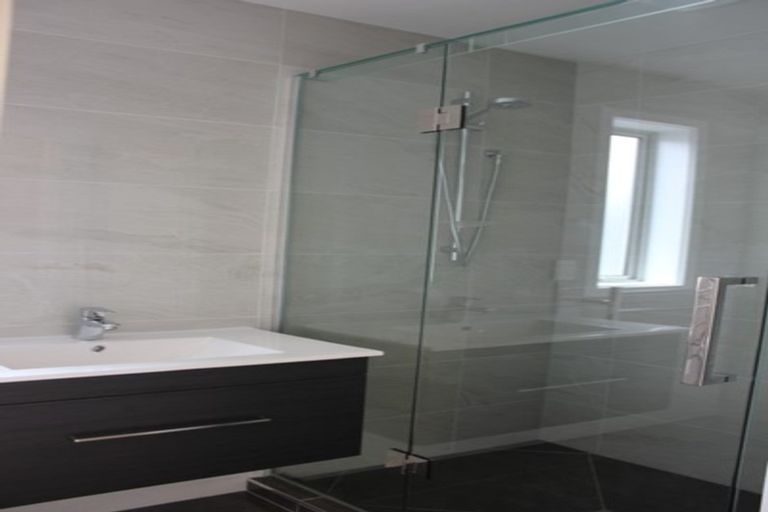 Photo of property in 16 Myland Drive, Hobsonville, Auckland, 0616